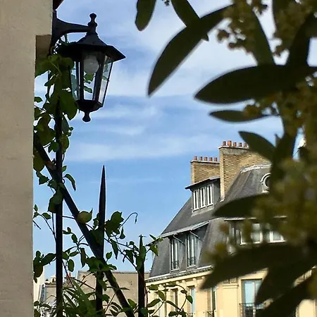 Hyper-centre 1er, Grande Avec Balcon Privatif * パリ
